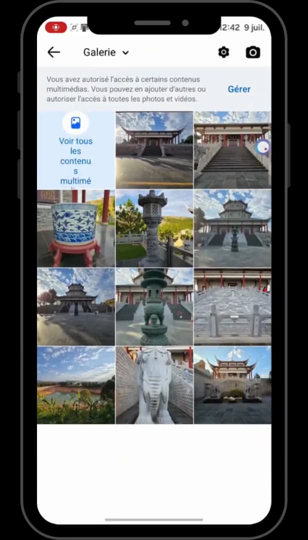 Galerie du téléphone ouverte pour choisir une photo de couverture Facebook