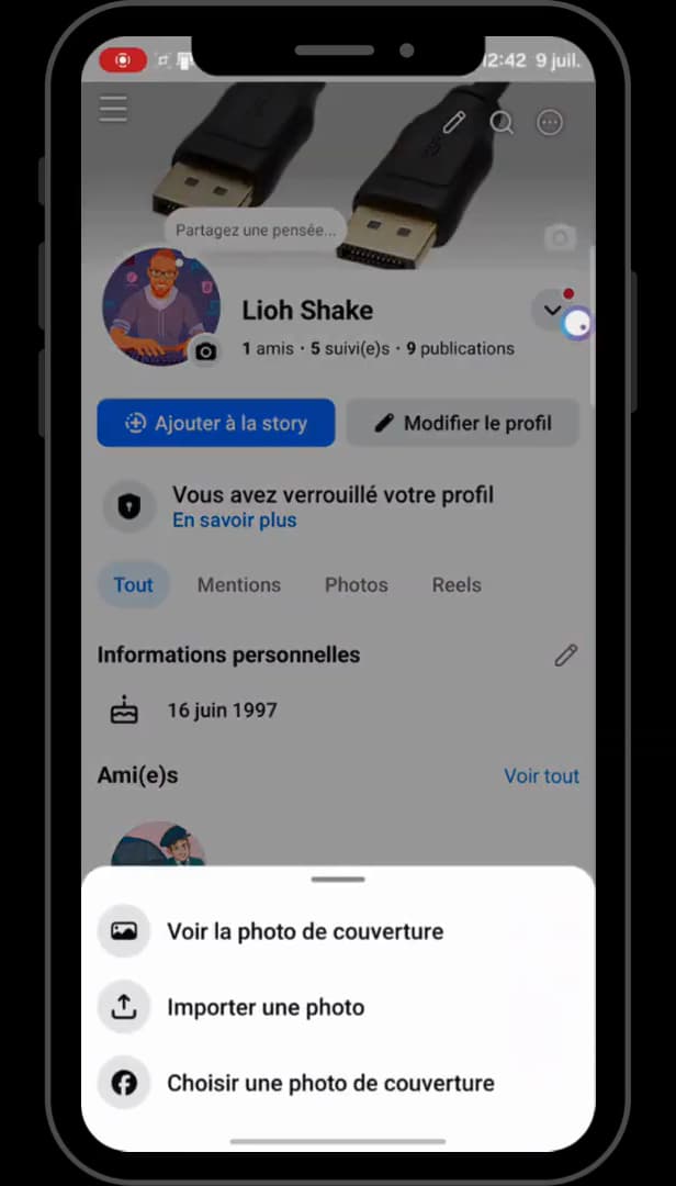 Menu Facebook avec l'option Importer une photo de couverture