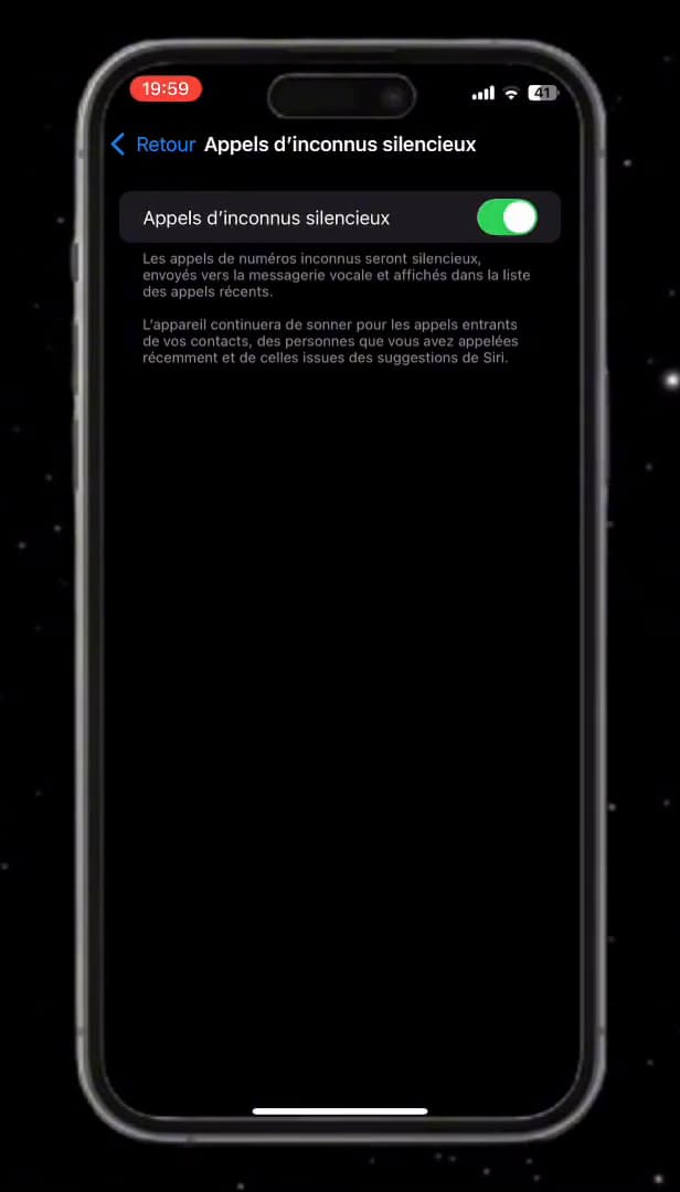 Option Appels d'inconnus silencieux activée sur iPhone