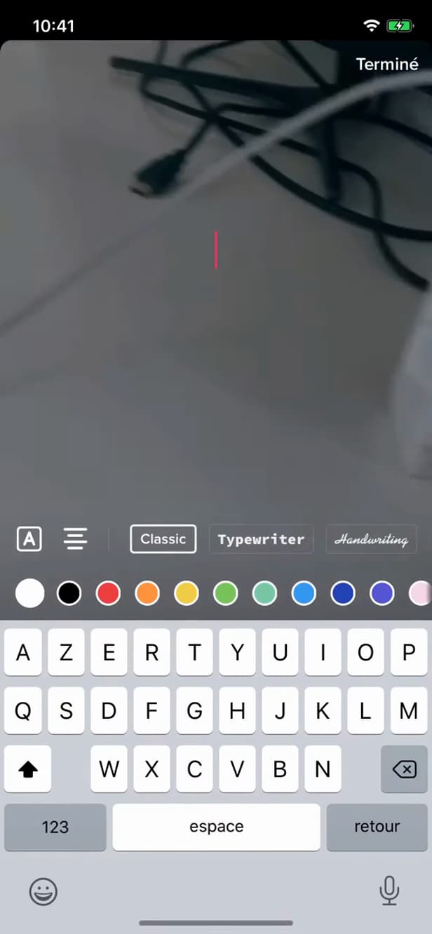 Saisie de texte avec choix de police et de couleur sur TikTok