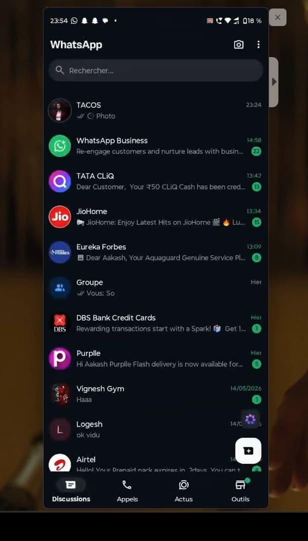Liste des discussions WhatsApp pour ouvrir la conversation d'un contact